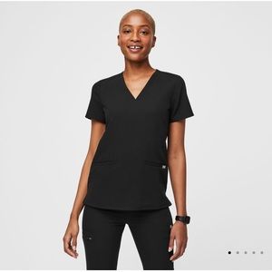 FIGS Casma Three-Pocket Scrub Top
